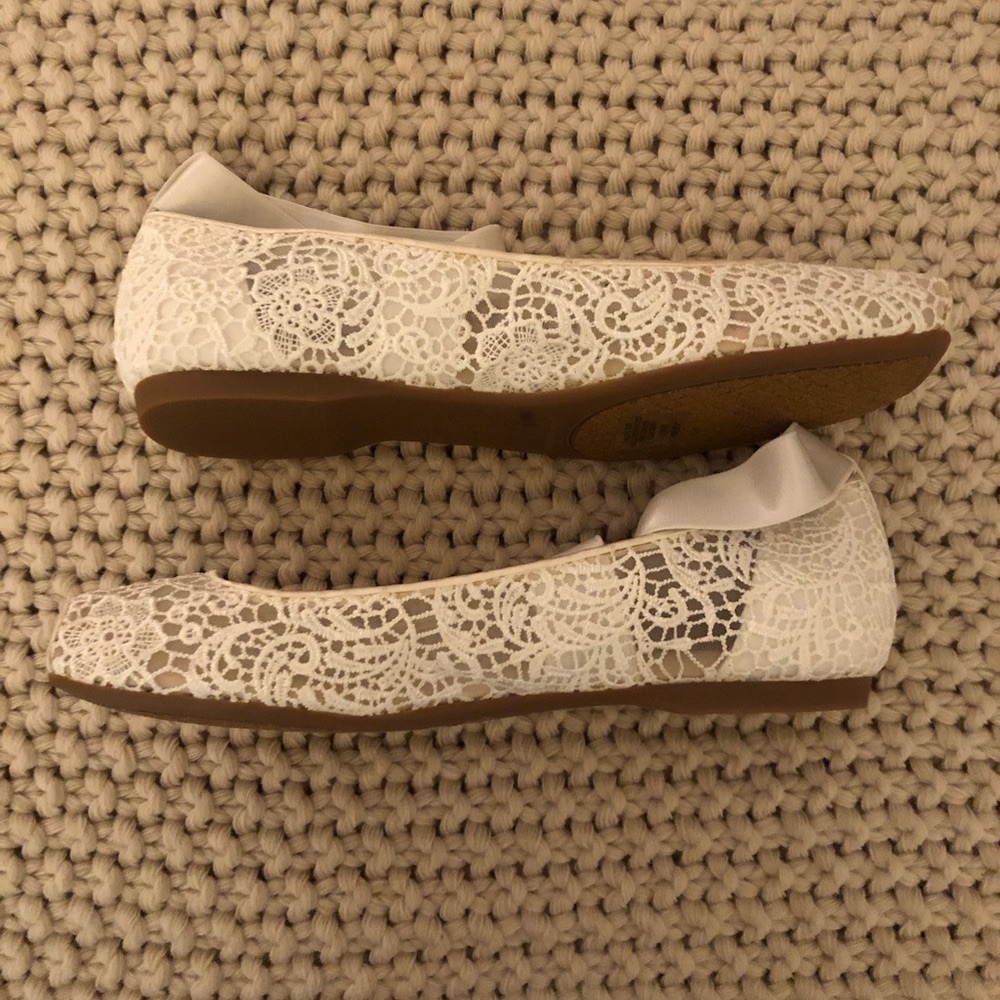 Jessica Simpson Lace Flats